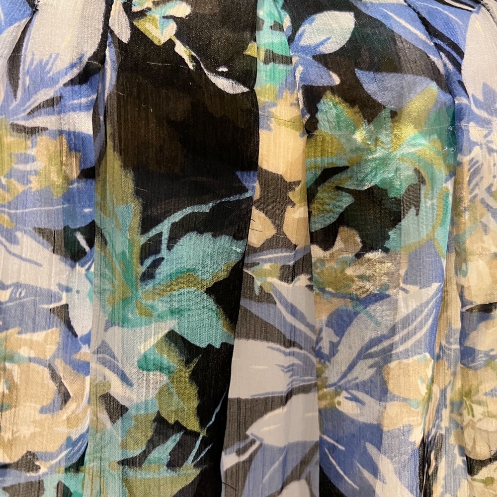 Flower Print Spring Top - Picture 3 of 4